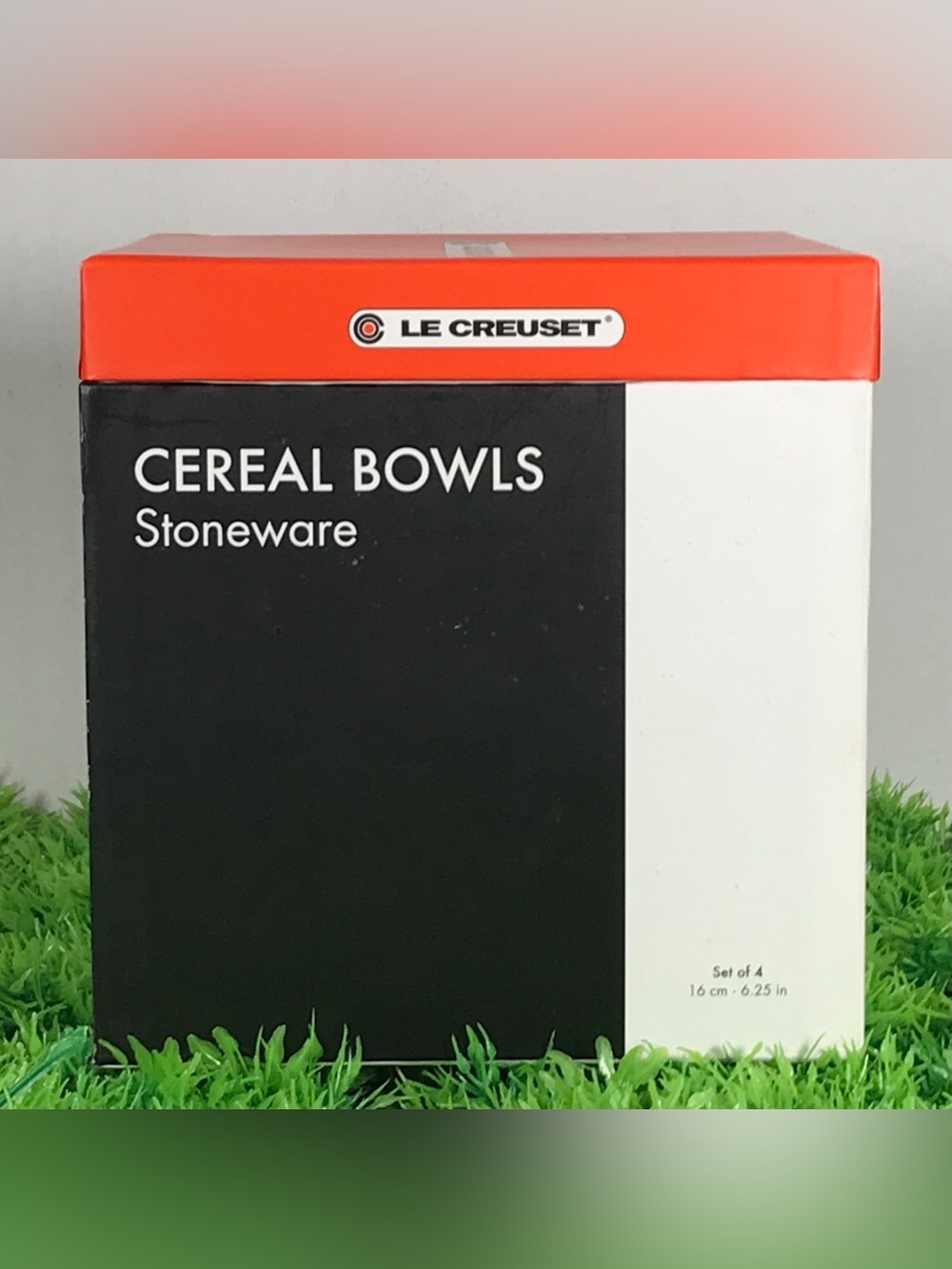 Le Creuset  Red Minimalist Ceramic Bowls  (4) - Picture 4 of 7